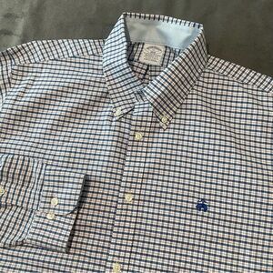 Brooks Brothers Shirt Mens XL White Blue Button Down Regent Fit Non Iron Preppy
